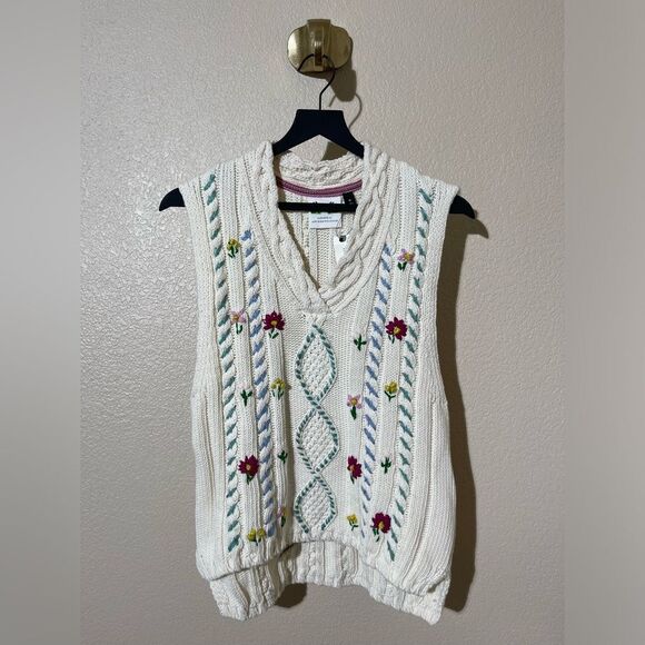Exclusively at Anthropologie Sleeveless Sweater - Picture 1 of 6
